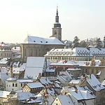 Die 1020 von Papst Benedikt VIII. geweihte Kirche wurde im 17. Jh. von Giovanni Bonalino und Antonio Petrini umgebaut; seit 1807 ist sie die evangelische Hauptkirche in Bamberg.