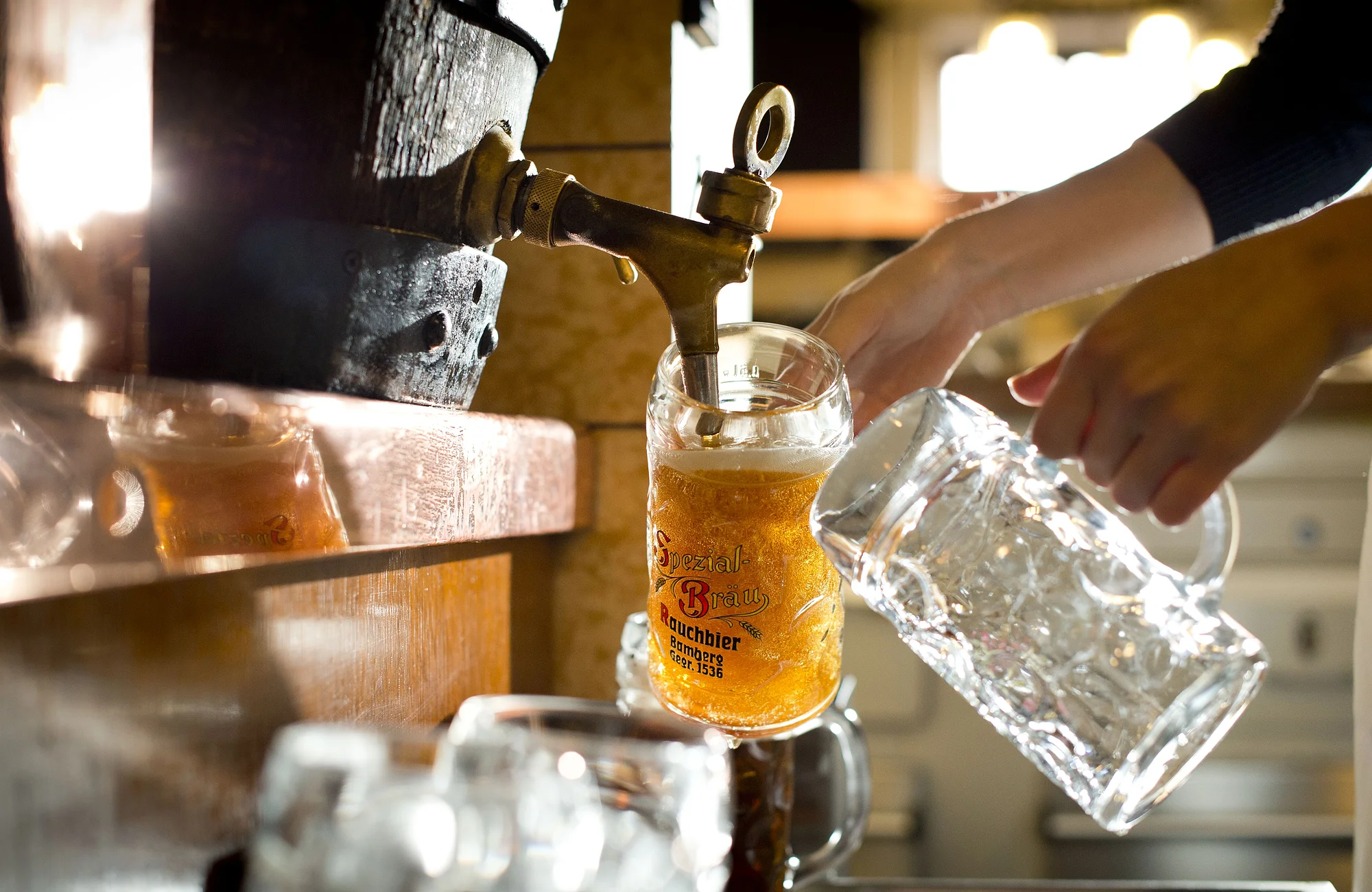 Frisch gezapftes Bier.