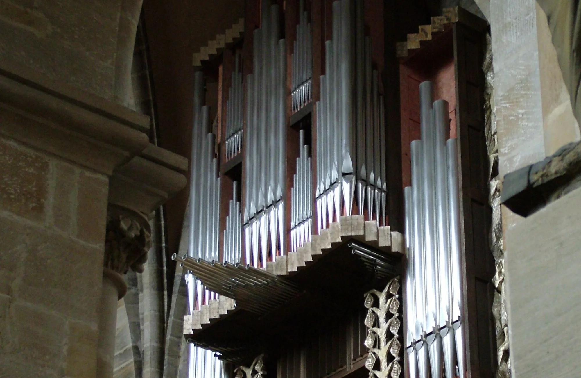 Nach der Stadtführung in einer Kirchenbank niederlassen. Ruhe kehrt ein. Bei Orgelklängen aus Werken J.S. Bachs das Geschehene noch einmal im Geiste Revue passieren lassen. Nach der Stadtführung in einer Kirchenbank niederlassen. Ruhe kehrt ein. Bei Orgelklängen aus Werken J.S. Bachs das Geschehene noch einmal im Geiste Revue passieren lassen.