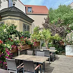 Südterrasse zur Erholung und zum Frühstücken