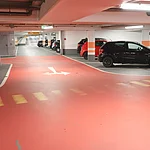 Ein Foto der Tiefgarage Zentrum Nord von innen.