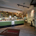 Foto der Inneneinrichtung der Eismanufaktur Buonissimo in Bamberg.