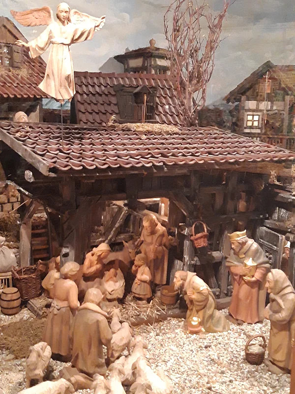 Krippen aus dem Bamberger Krippenmuseum Siehe Titel