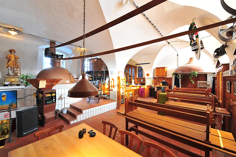 Fränkisches Brauereimuseum in der Bierstadt Bamberg e.V. Sammlung historischer Gerätschaften rund ums Bierbrauen und Dokumentation des Produktionsprozesses von der Malzherstellung bis zum fertigen Bier.