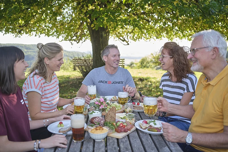 Brotzeit an der Küpser Linde