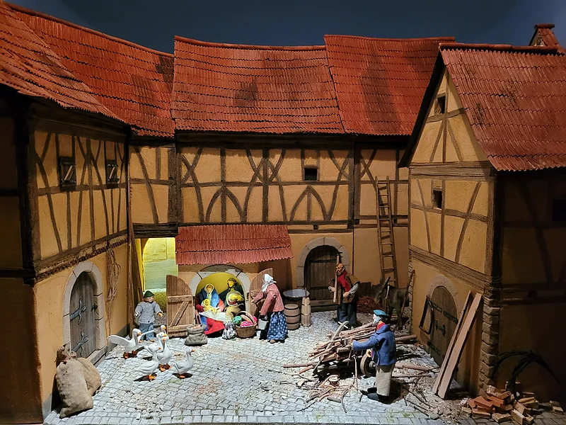 Krippe, Maternkapelle Krippenszene, zu sehen in der Weihnachtsausstellung der Krippenfreunde Bamberg in der Maternkapelle