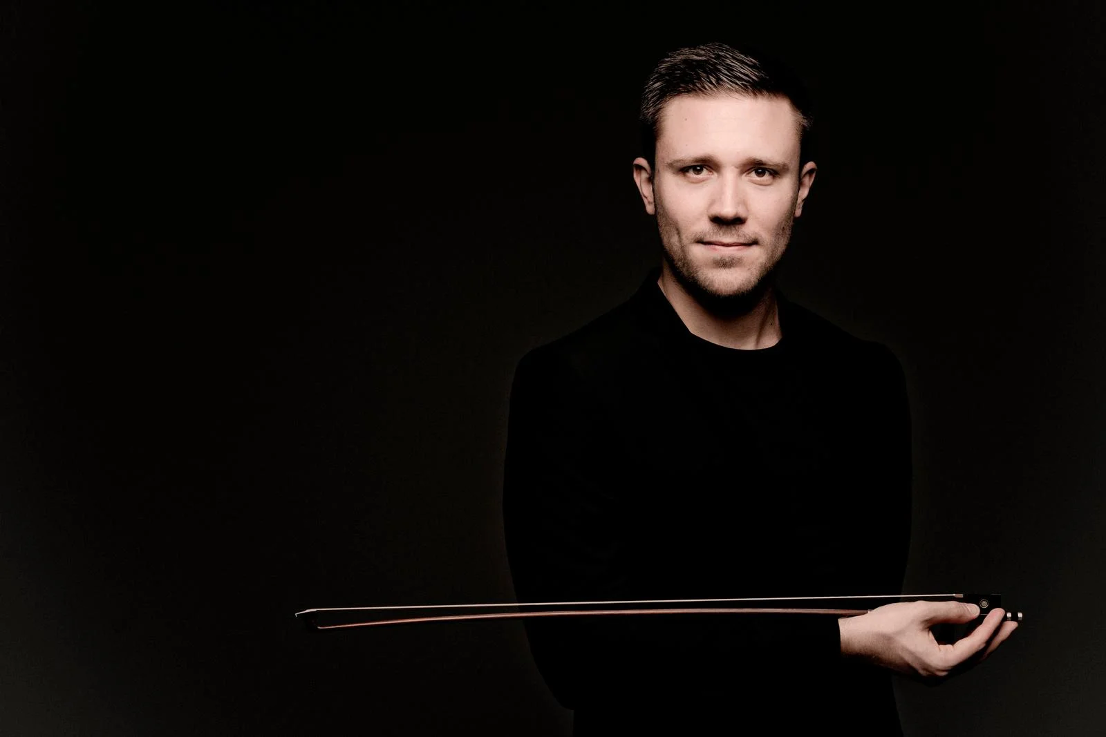 Roberto GONZÁLEZ-MONJAS Violin and ConductingPhoto: Marco Borggreve