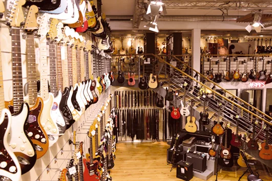 Das Musikhaus Thomann besticht durch seine Auswahl bei Musikinstrumenten