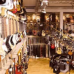 Das Musikhaus Thomann besticht durch seine Auswahl bei Musikinstrumenten