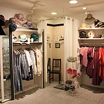 Unsere Naturmode wird abgerundet durch eine Vielfalt an besonderen Kopfbedeckungen.