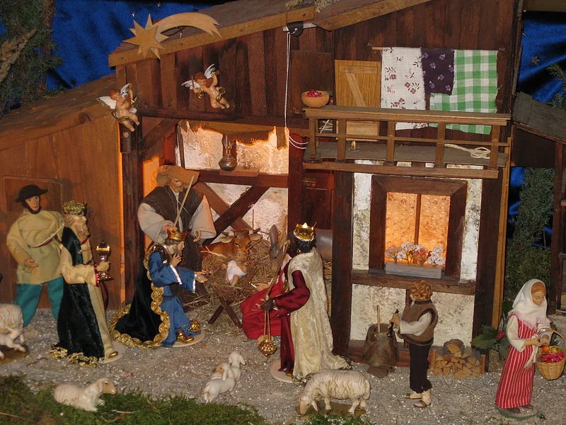 Detailaufnahme der Drei Könige in der Krippe auf der Altenburg