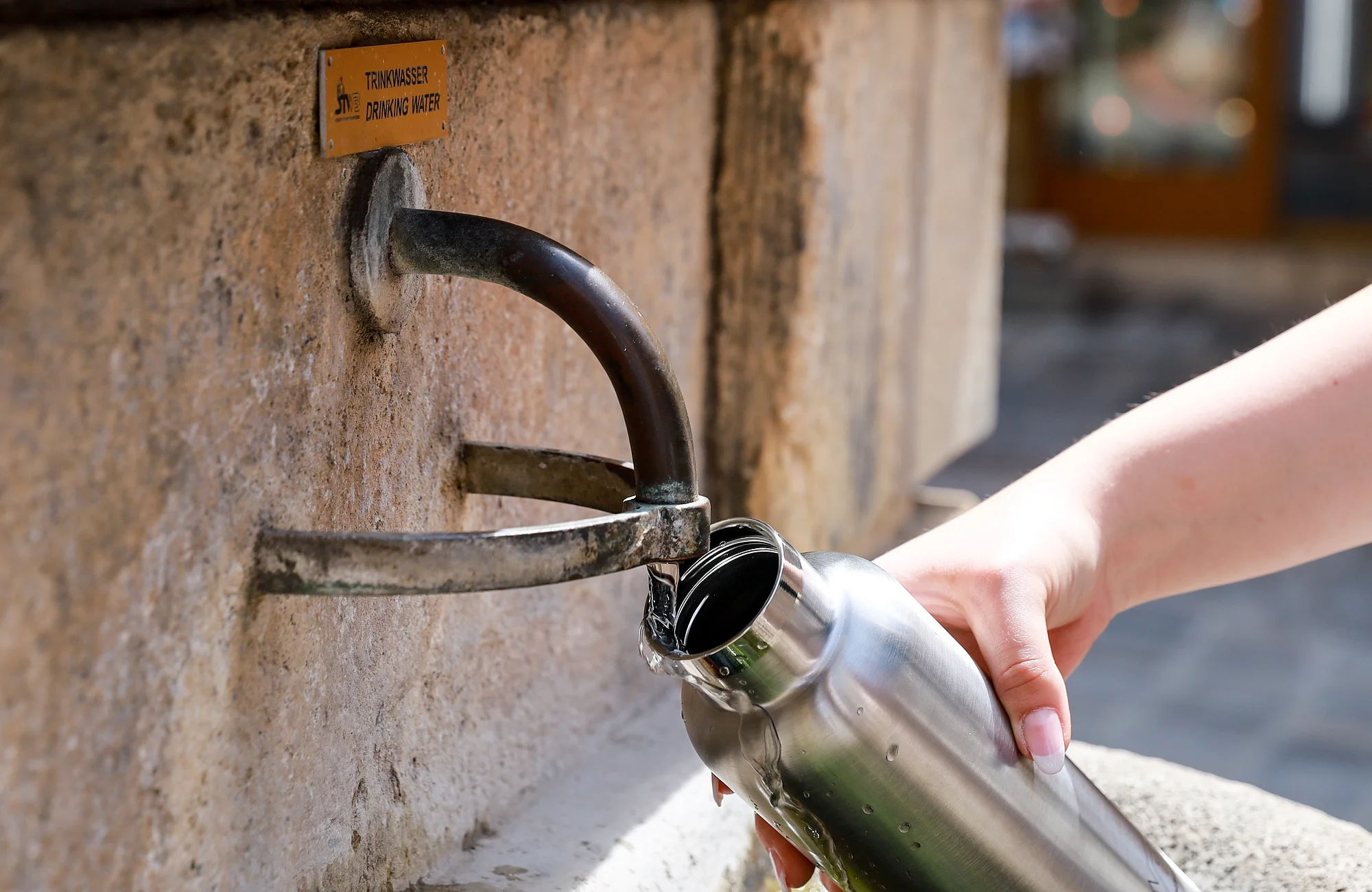 Trinkwasser aus dem Adlerbrunnen