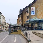 Einfahrt in das Parkhaus Zentrum Süd in der Schützenstraße